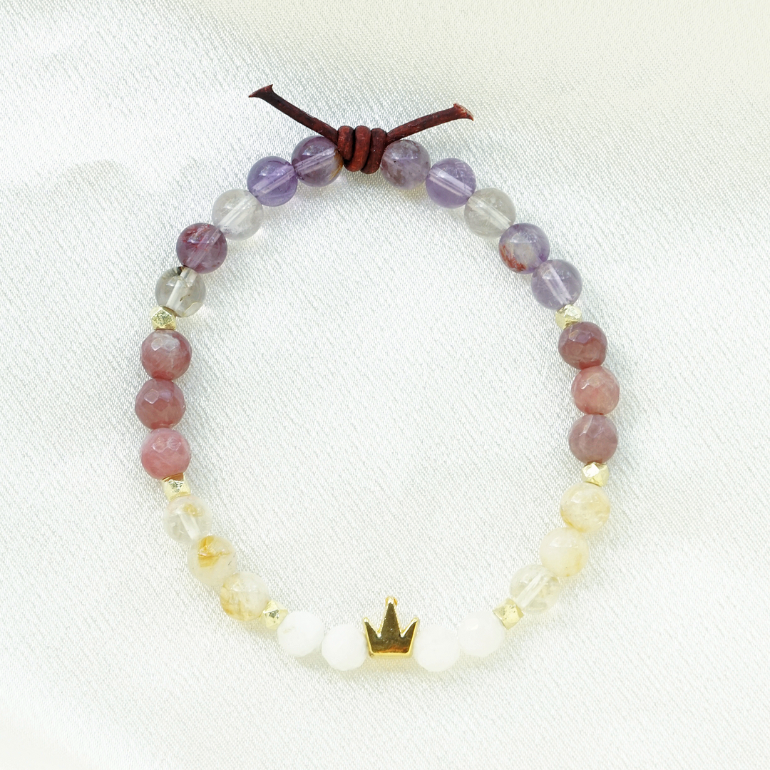 Remember Your Crown Mini Bracelet | A Military Spouse Collaboration